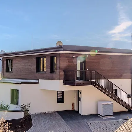 Adlerblick Deluxe Apartamento Annenheim