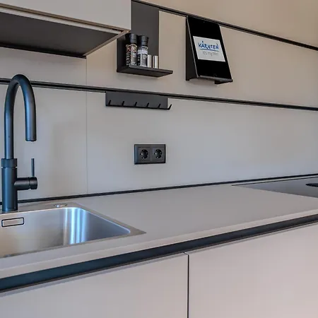 Adlerblick Deluxe Apartamento Annenheim