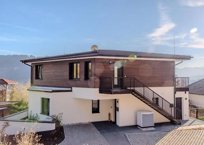 Adlerblick Deluxe Seeblick Ossiacher דירה אננהיים